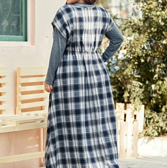 #30 Brand New Plus Plaid Dress with T-shirt - Picture 2 of 11